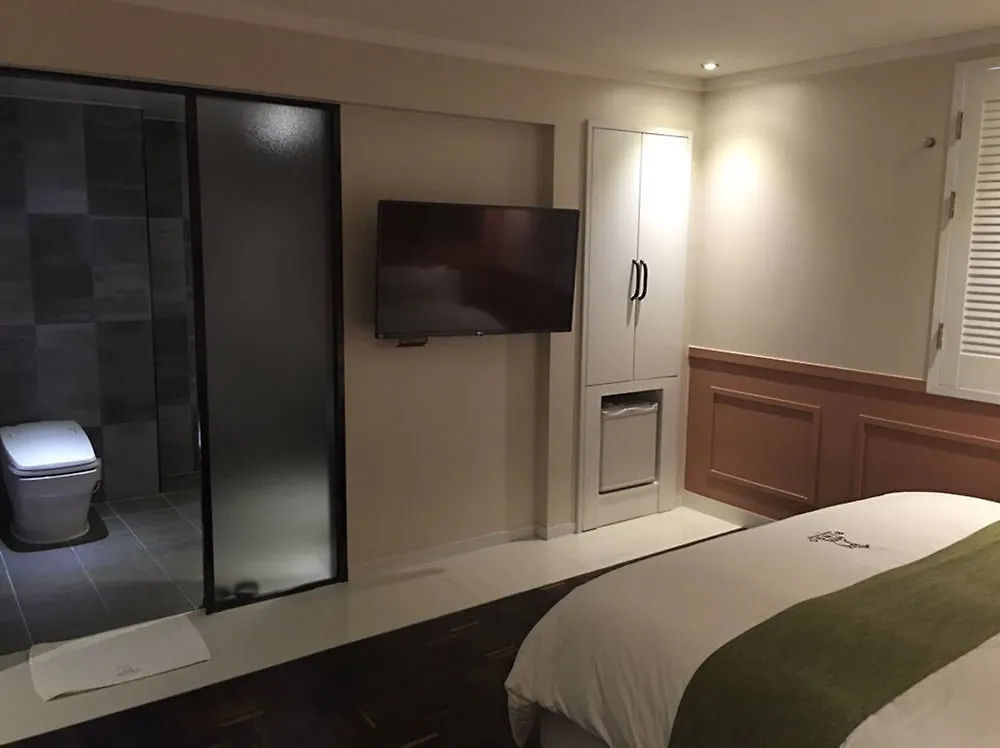Bingo Boutique Hotel Busan 2*,