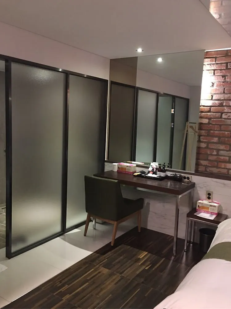 Bingo Boutique Hotel Busan 2*,  Corea del Sud